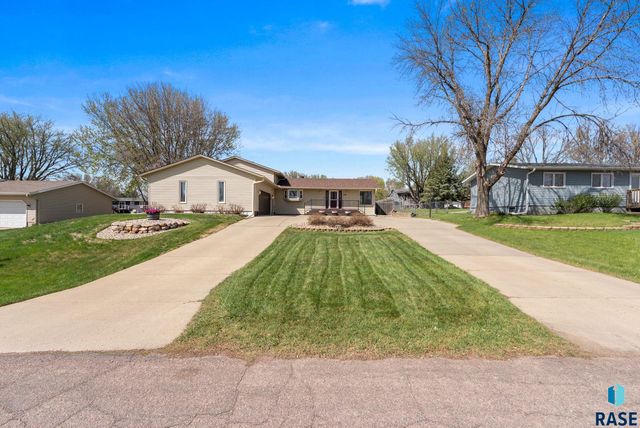 208 E 7th St Street, Crooks, SD 57020