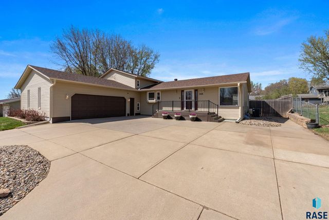 208 E 7th St Street, Crooks, SD 57020