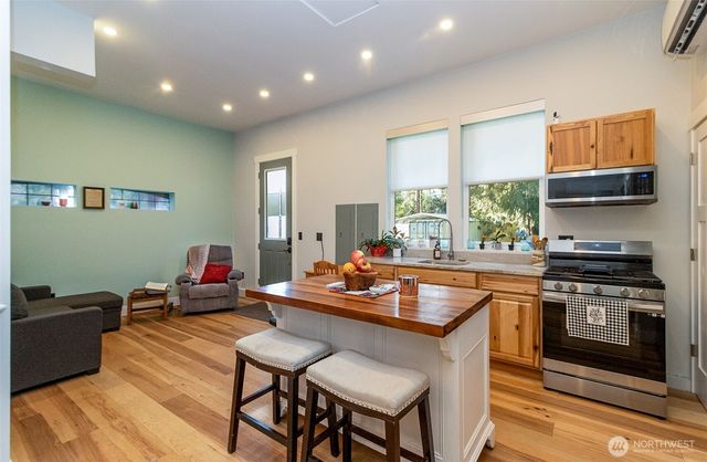 6824 137th Drive NE, Lake Stevens, WA 98258