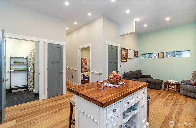 6824 137th Drive NE, Lake Stevens, WA 98258