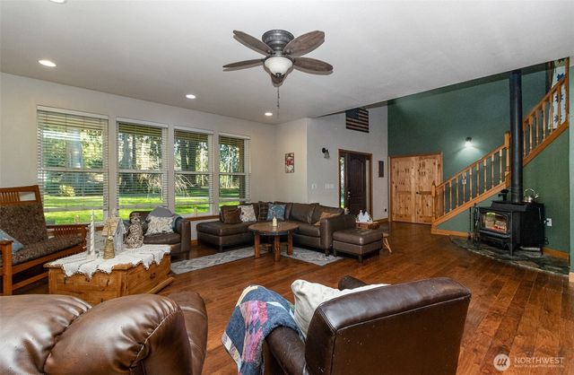 6824 137th Drive NE, Lake Stevens, WA 98258