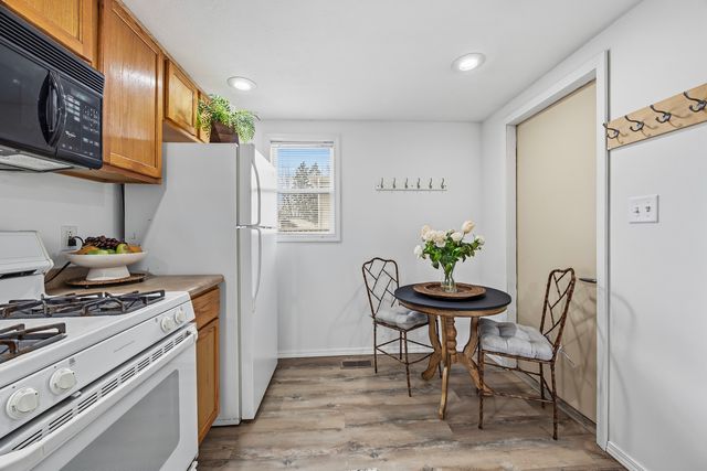 910 N Mason Street, Bloomington, IL 61701