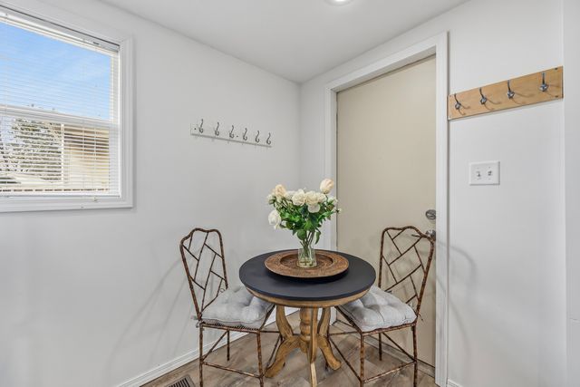 910 N Mason Street, Bloomington, IL 61701