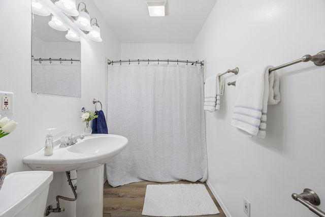 910 N Mason Street, Bloomington, IL 61701