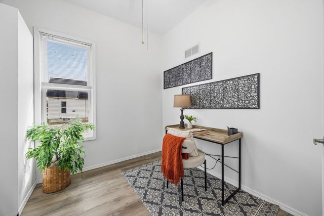 910 N Mason Street, Bloomington, IL 61701