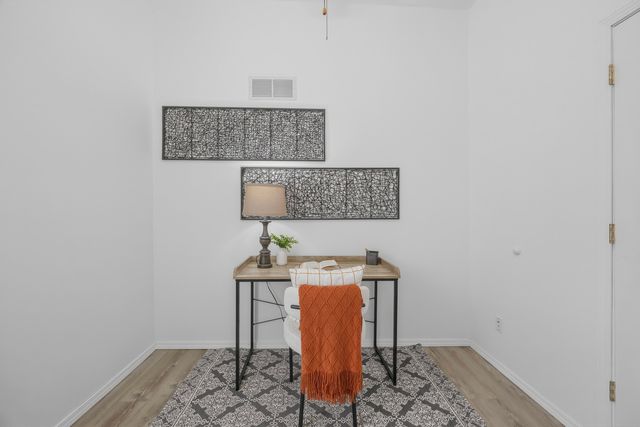 910 N Mason Street, Bloomington, IL 61701