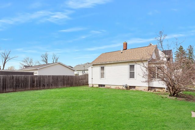 910 N Mason Street, Bloomington, IL 61701