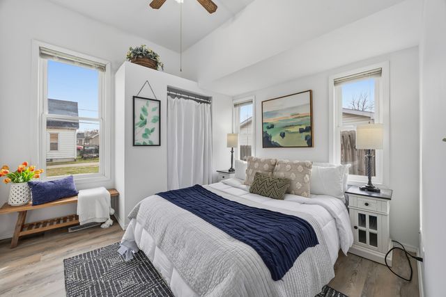 910 N Mason Street, Bloomington, IL 61701