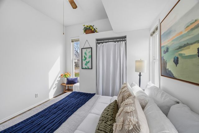 910 N Mason Street, Bloomington, IL 61701