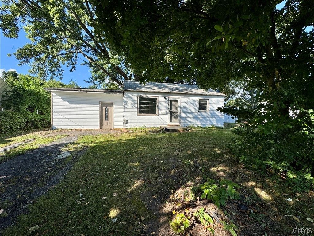 203 Anita Avenue, Salina, NY 13088