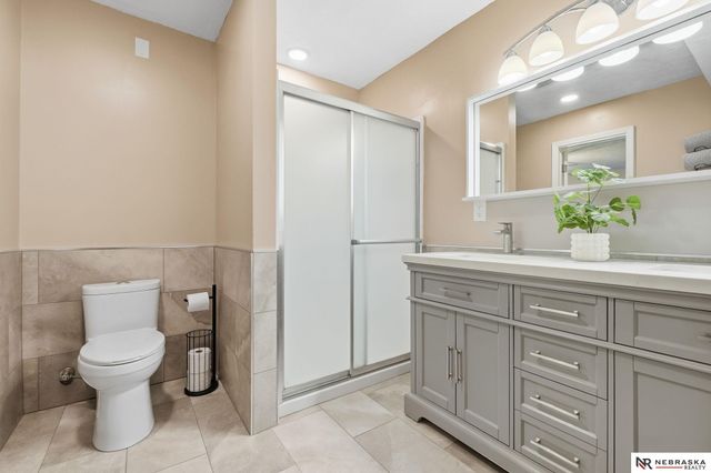 304 Bellevue Boulevard S, Bellevue, NE 68005