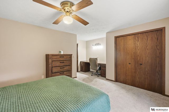 304 Bellevue Boulevard S, Bellevue, NE 68005