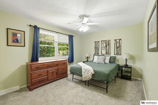 304 Bellevue Boulevard S, Bellevue, NE 68005