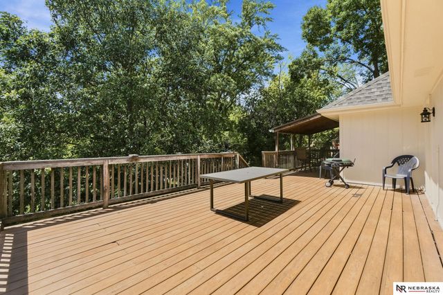 304 Bellevue Boulevard S, Bellevue, NE 68005