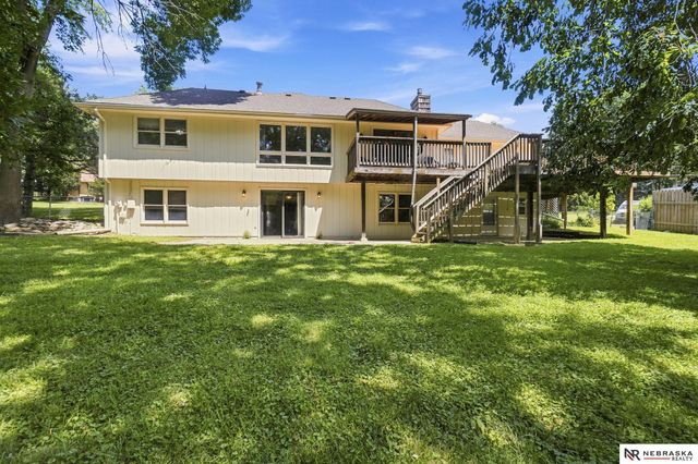 304 Bellevue Boulevard S, Bellevue, NE 68005