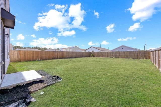 68 Road 51026, Cleveland, TX 77327