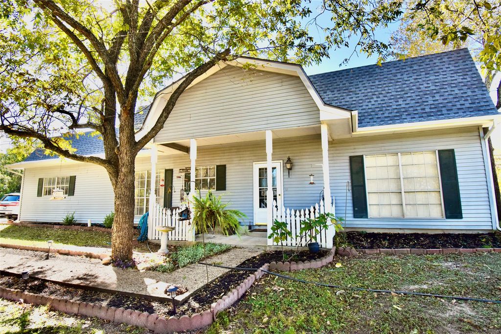 3806 NW County Road 0013, Corsicana, TX 75110