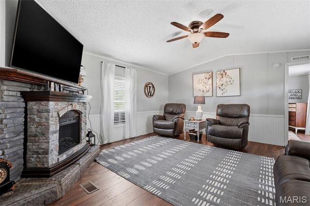 2622 Old Mount Hope Road, Lonedell, MO 63060