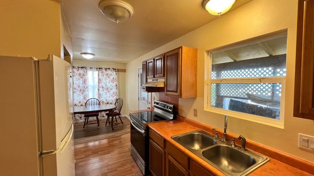 325 Gay St, Lanai City, HI 96763