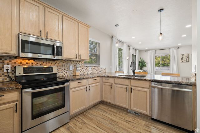 3584 S AUTUMN GATE CT, Magna, UT 84044