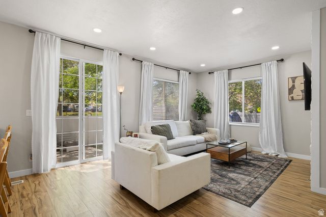 3584 S AUTUMN GATE CT, Magna, UT 84044