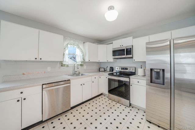 172 Lake Drive, Wyandanch, NY 11798