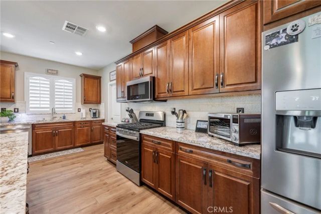 1476 Wicklow, Redlands, CA 92374