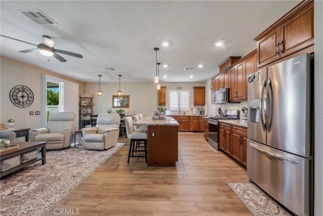 1476 Wicklow, Redlands, CA 92374