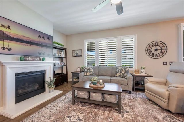 1476 Wicklow, Redlands, CA 92374