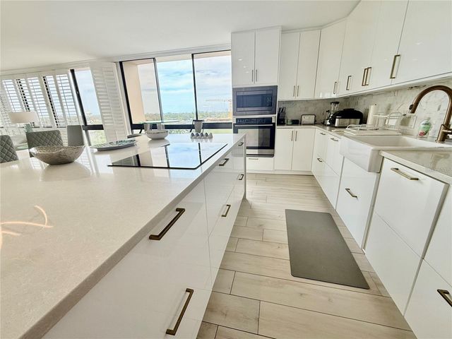 3301 BAYSHORE BOULEVARD 1001E, Tampa, FL 33629