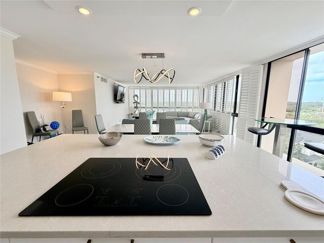 3301 BAYSHORE BOULEVARD 1001E, Tampa, FL 33629