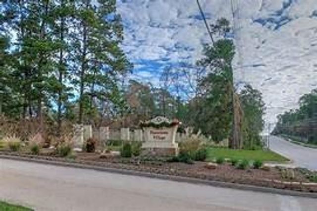 299-B Cypress Drive, Conroe, TX 77304