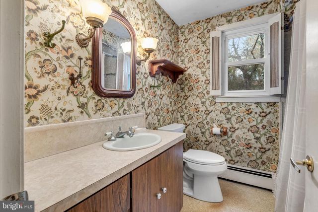 558 CAMP WAWA RD, Lederach, PA 19450