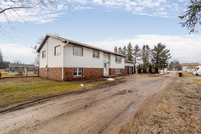 426 Ash Street, Fredericksburg, IA 50630