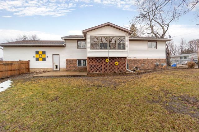 426 Ash Street, Fredericksburg, IA 50630