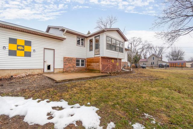 426 Ash Street, Fredericksburg, IA 50630