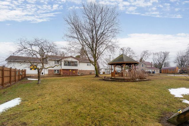 426 Ash Street, Fredericksburg, IA 50630