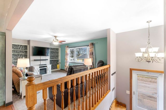 426 Ash Street, Fredericksburg, IA 50630