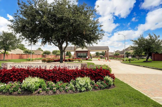 19935 Caraway Ridge Drive, Cypress, TX 77433
