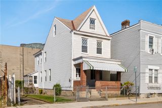 4427-31 Howley St, Bloomfield, PA 15224