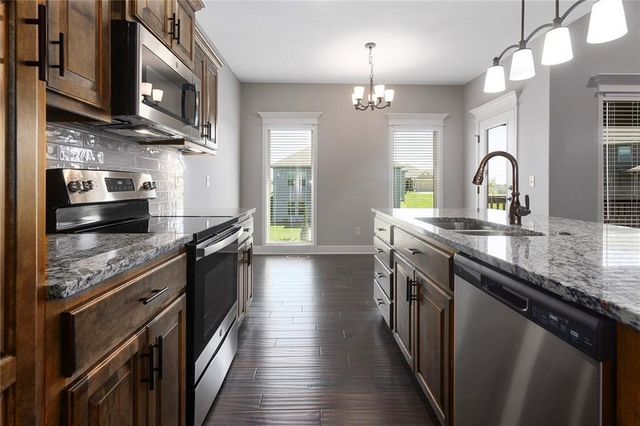 10823 N Corrington Avenue, Kansas City, MO 64156