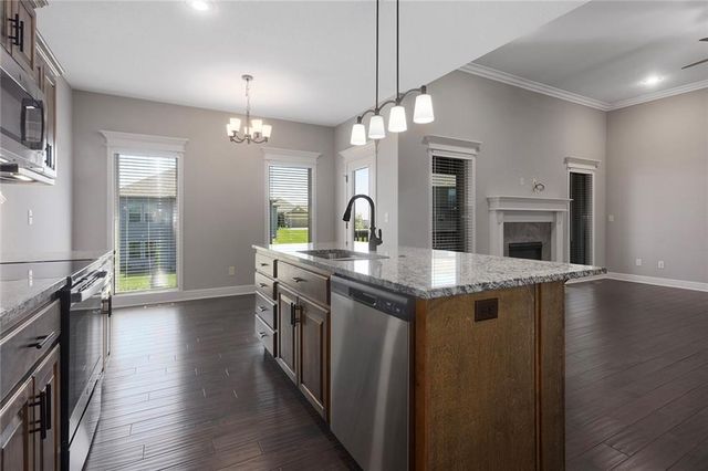 10823 N Corrington Avenue, Kansas City, MO 64156