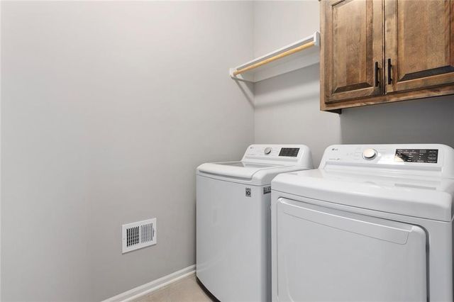 10823 N Corrington Avenue, Kansas City, MO 64156