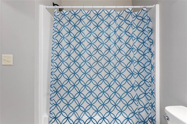 10823 N Corrington Avenue, Kansas City, MO 64156