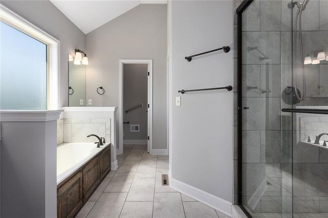 10823 N Corrington Avenue, Kansas City, MO 64156