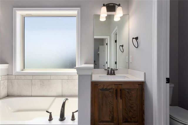 10823 N Corrington Avenue, Kansas City, MO 64156