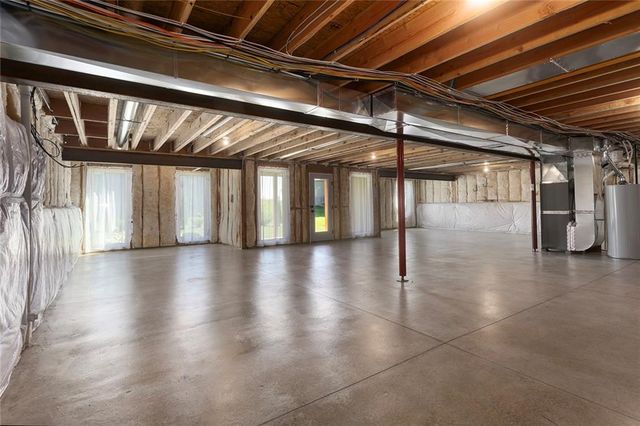 10823 N Corrington Avenue, Kansas City, MO 64156