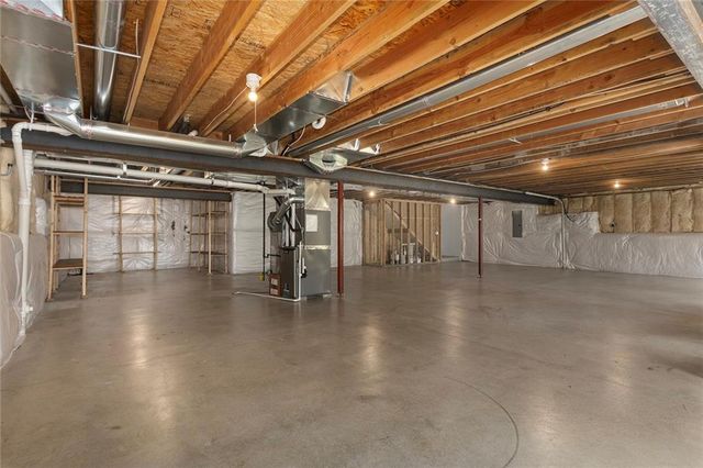 10823 N Corrington Avenue, Kansas City, MO 64156