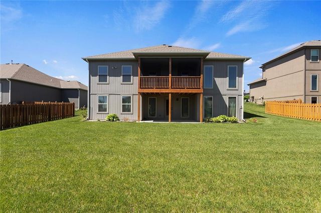 10823 N Corrington Avenue, Kansas City, MO 64156