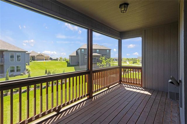 10823 N Corrington Avenue, Kansas City, MO 64156